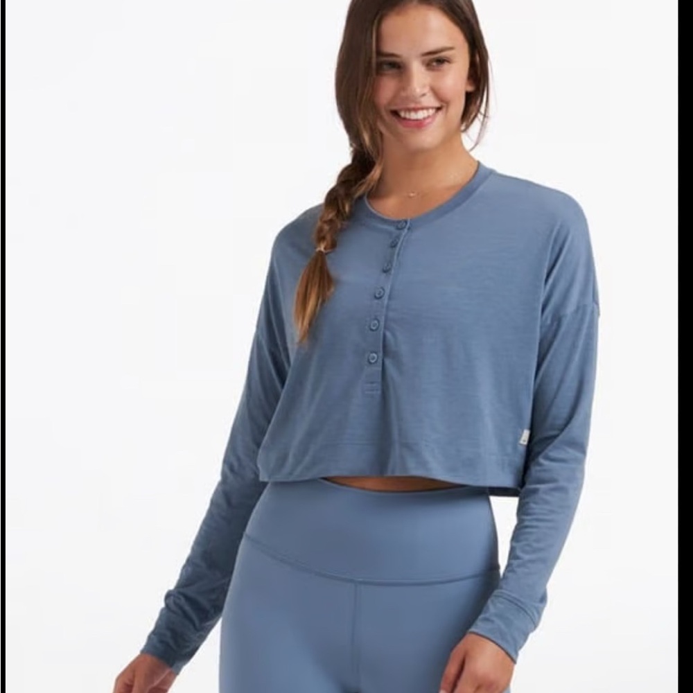 Vuori Women's Long Sleeve Crop Top avalon henley